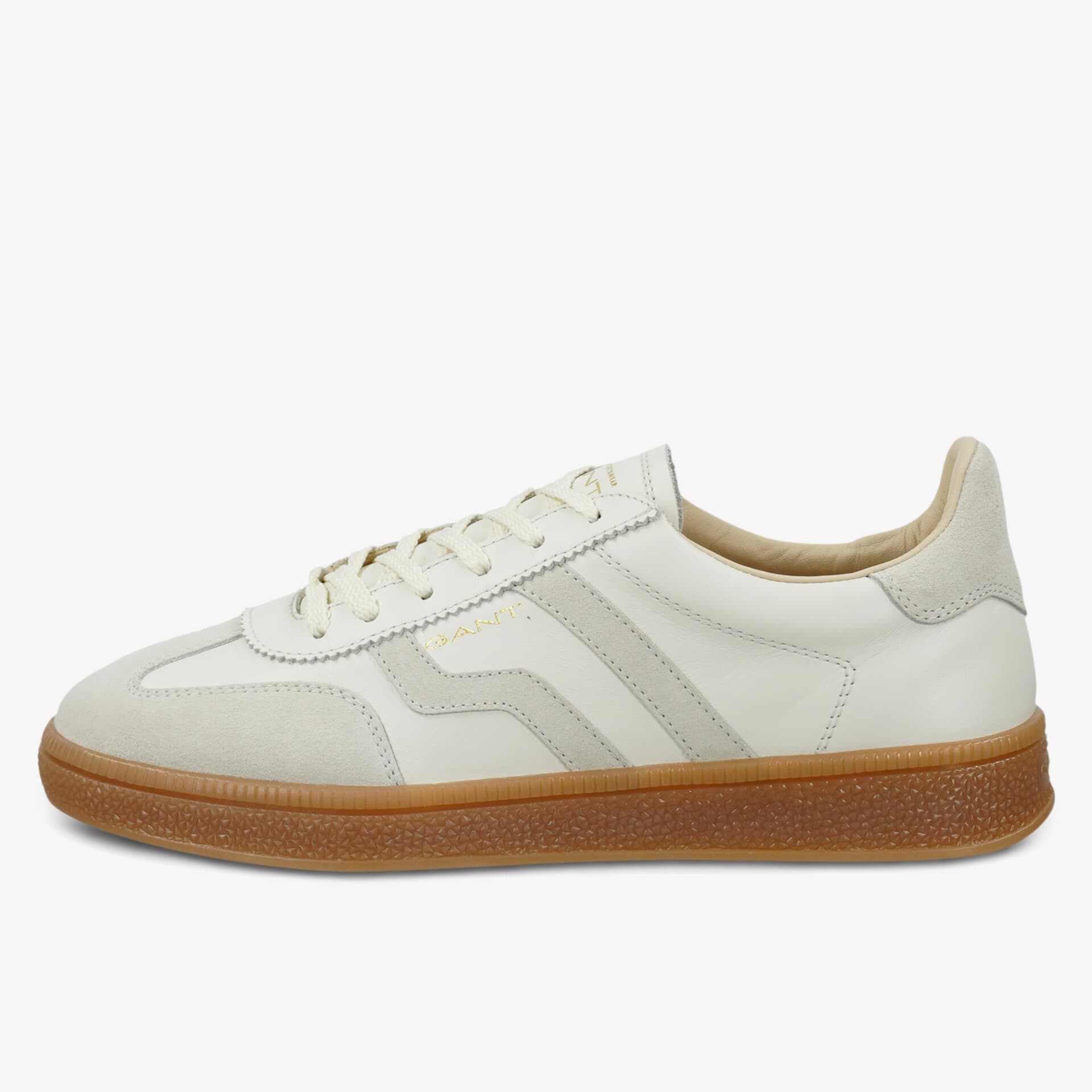 Moderner Sneaker mit bequemer Passform und rutschfester Sohle, ideal für jeden Anlass.