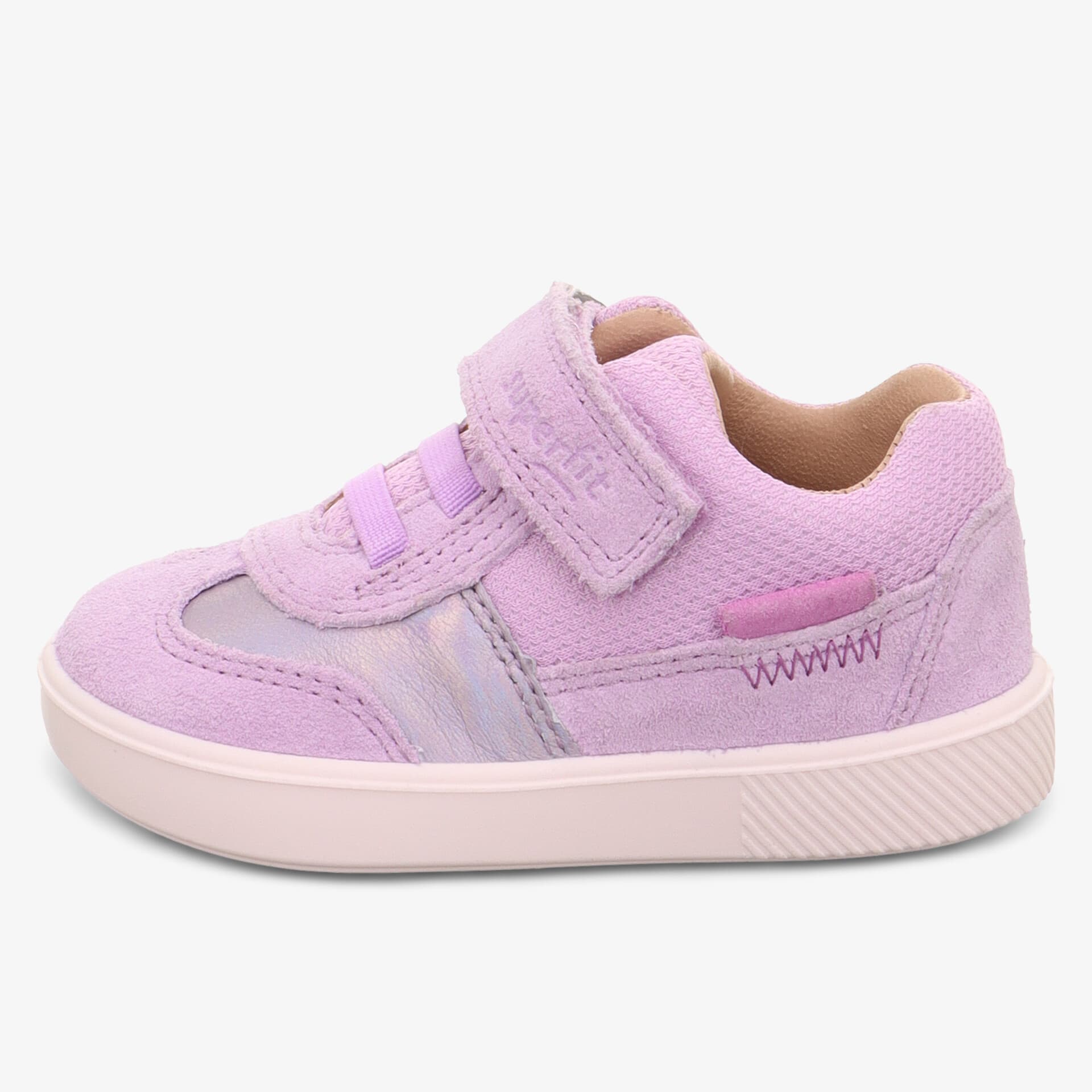 Kinderfreizeitschuh in Rosa mit weichem Stoff, rutschfester Sohle und praktischem Klettverschluss für guten Halt